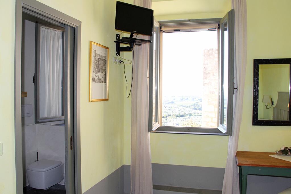 מליאנו אין טוסקנה Locanda Delle Mura Anna De Croy מראה חיצוני תמונה